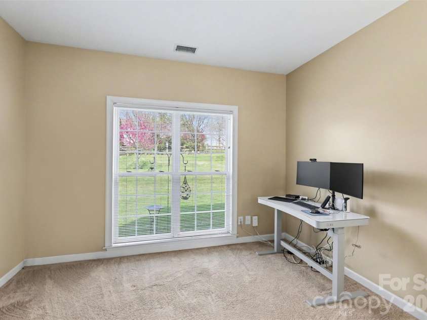 7924 Fairmeadows Drive, Charlotte, NC 28269.  MLS# CAR4305161, YatesRealty ID 15230. Private Office
