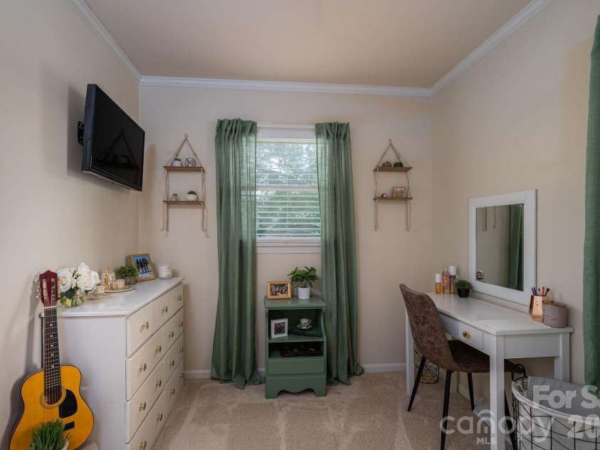 1529 Home Trail, Lincolnton, NC 28092.  MLS# CAR4372193, YatesRealty ID 15231. 