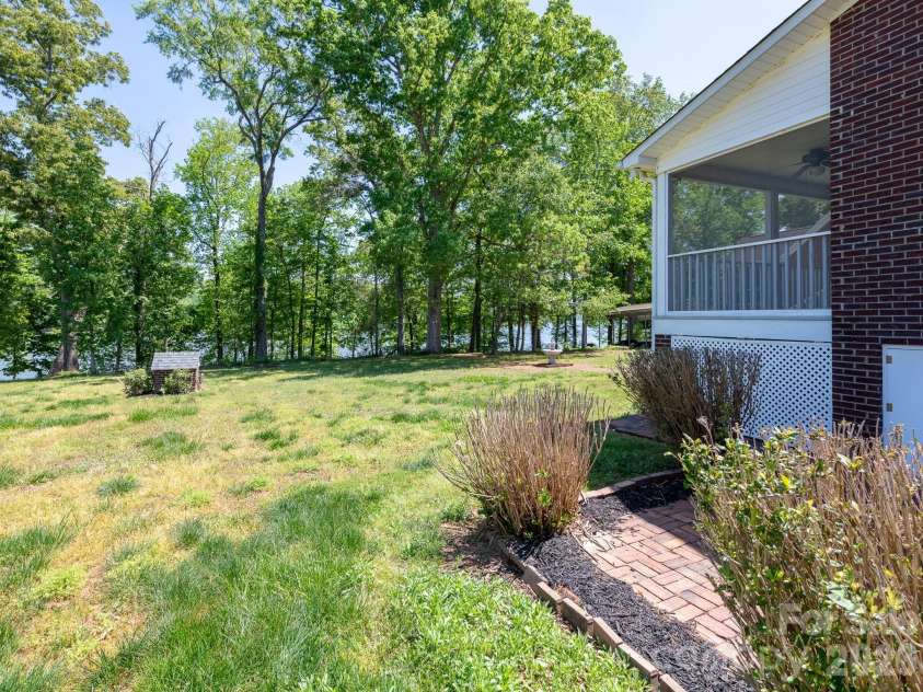 115 Gifford Lane, Richfield, NC 28137.  MLS# CAR4367195, YatesRealty ID 15232. 