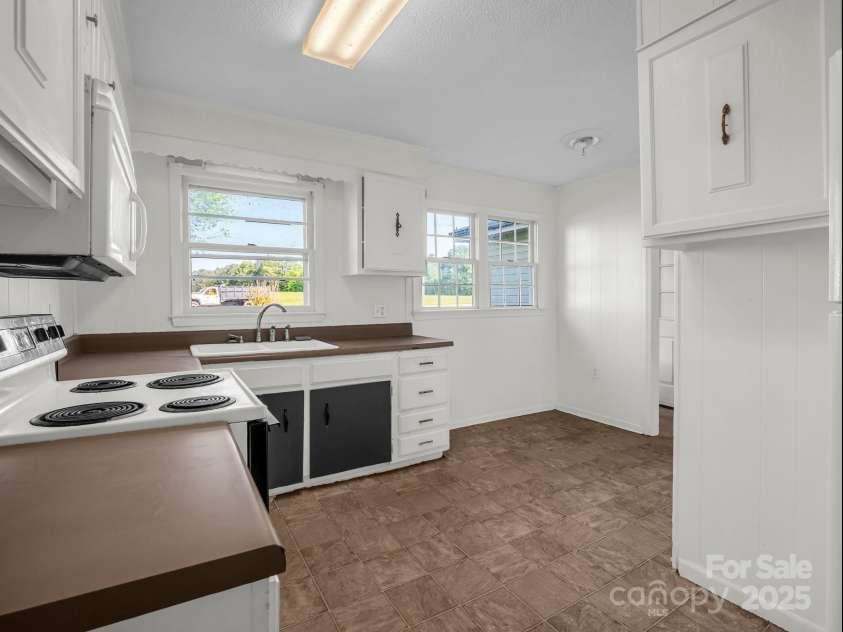 1314 Ellenboro Henrietta Road, Ellenboro, NC 28040.  MLS# CAR4254606, YatesRealty ID 15233. 