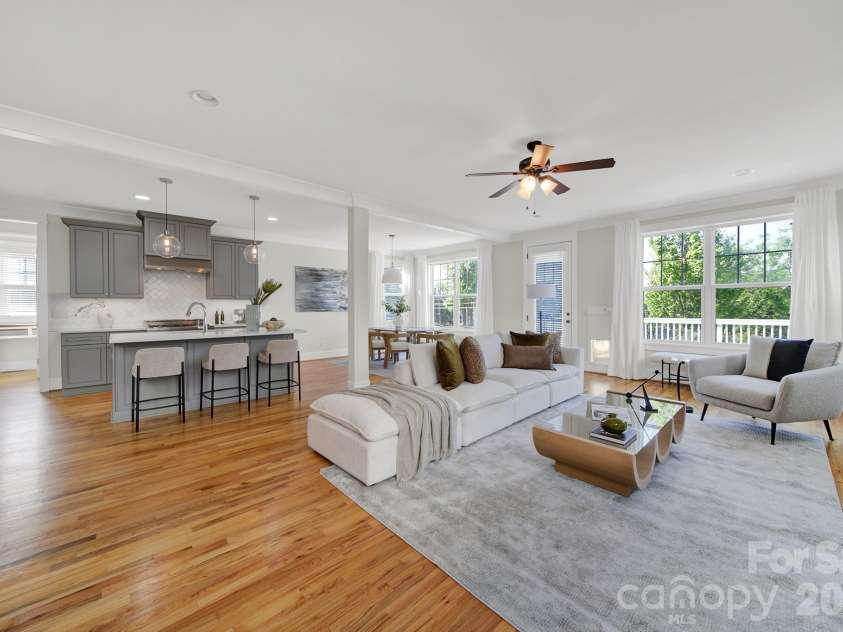 532 Melbourne Court, Charlotte, NC 28209.  MLS# CAR4370815, YatesRealty ID 15233. 