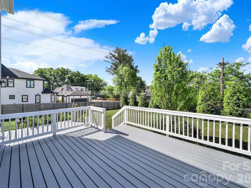 532 Melbourne Court, Charlotte, NC 28209.  MLS# CAR4370815, YatesRealty ID 15233. 