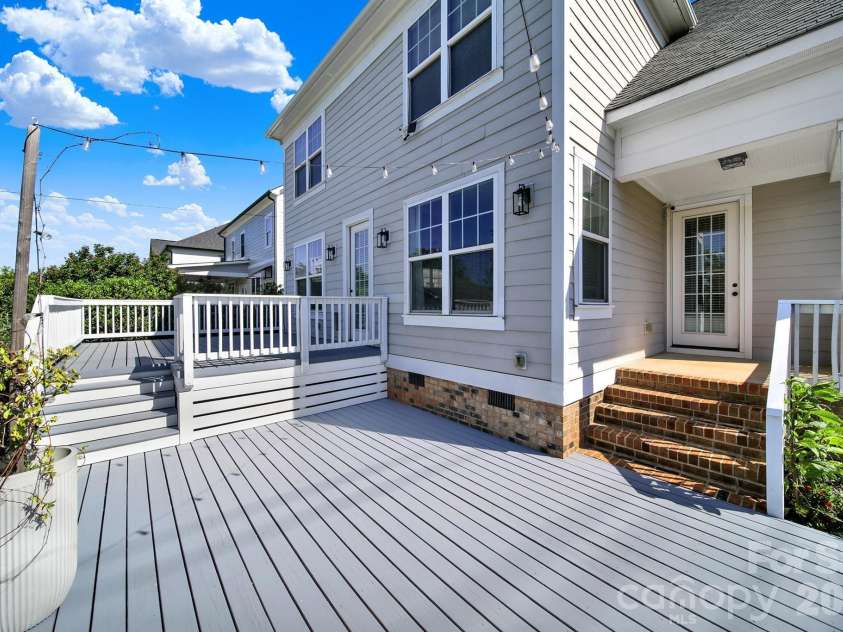 532 Melbourne Court, Charlotte, NC 28209.  MLS# CAR4370815, YatesRealty ID 15233. 