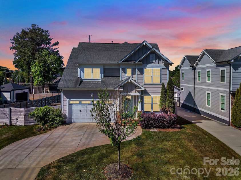 532 Melbourne Court, Charlotte, NC 28209.  MLS# CAR4370815, YatesRealty ID 15233. 
