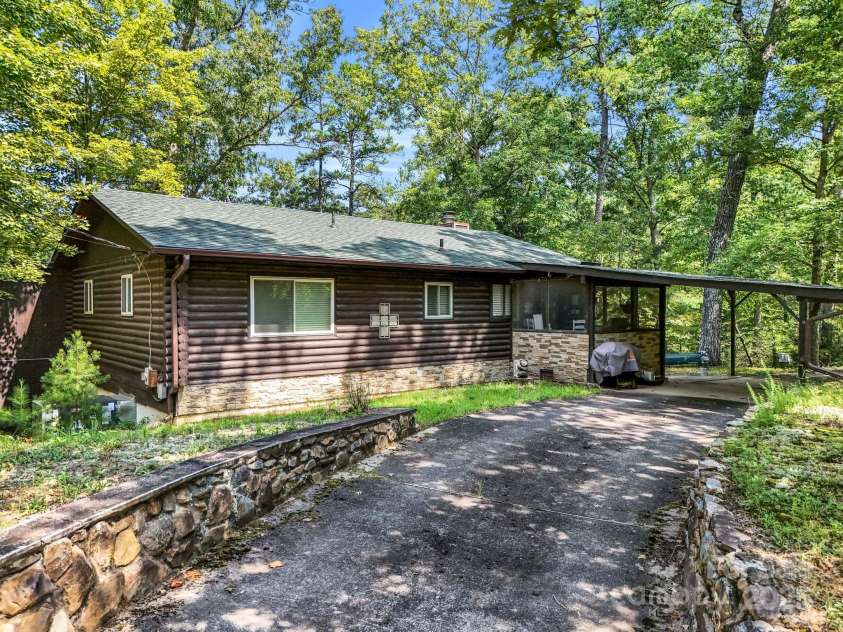 526 Shannons Walk, Lake Lure, NC 28746.  MLS# CAR4300431, YatesRealty ID 15235. 