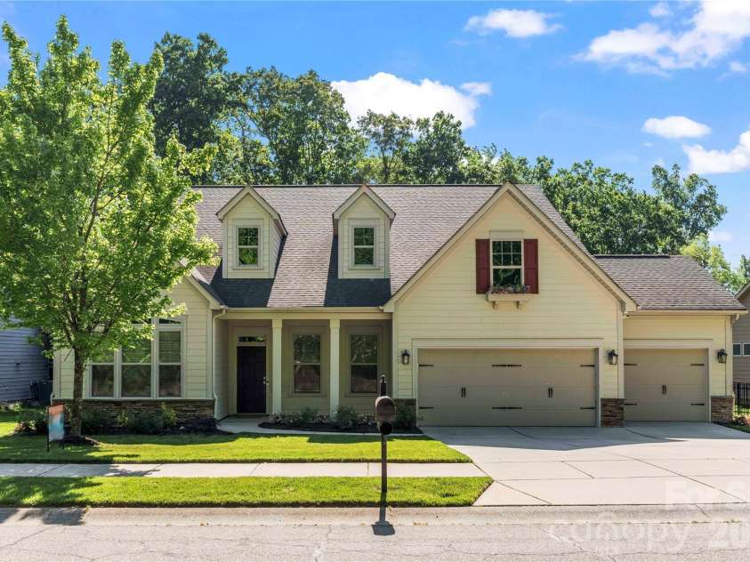 7017 Hyde Park Drive, Indian Trail, NC 28079.  MLS# CAR4369830, YatesRealty ID 15235. 