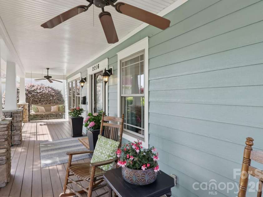 2216 Springdale Avenue, Charlotte, NC 28203.  MLS# CAR4367616, YatesRealty ID 15236. 