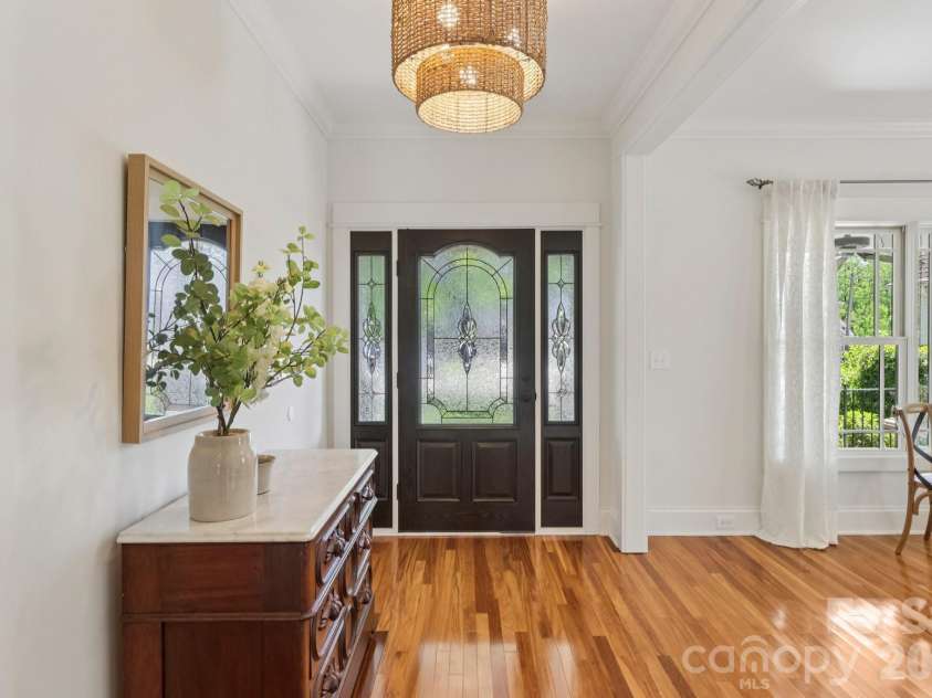2216 Springdale Avenue, Charlotte, NC 28203.  MLS# CAR4367616, YatesRealty ID 15236. 