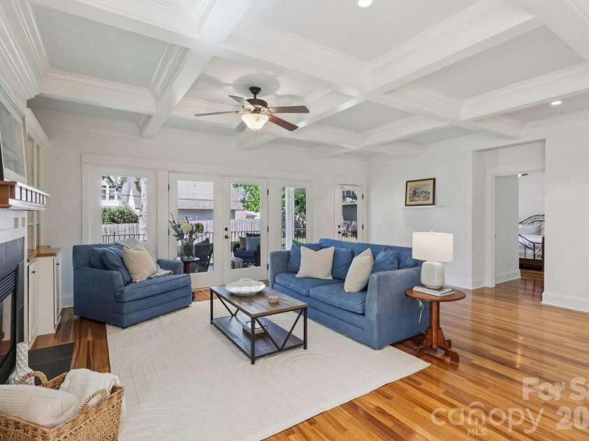 2216 Springdale Avenue, Charlotte, NC 28203.  MLS# CAR4367616, YatesRealty ID 15236. 