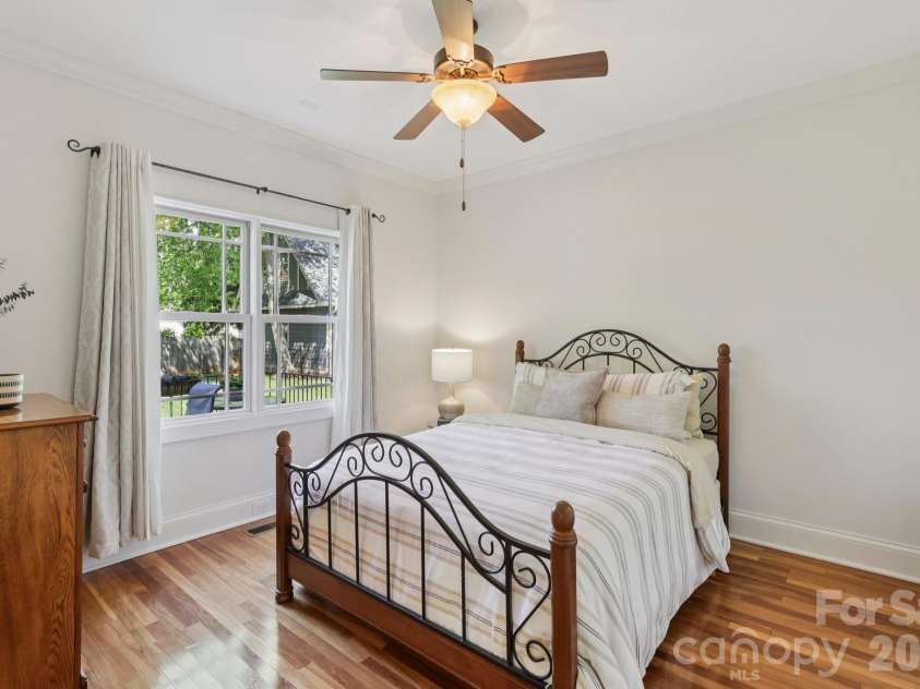 2216 Springdale Avenue, Charlotte, NC 28203.  MLS# CAR4367616, YatesRealty ID 15236. 