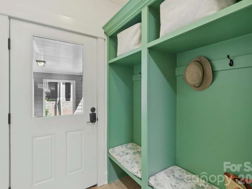 2216 Springdale Avenue, Charlotte, NC 28203.  MLS# CAR4367616, YatesRealty ID 15236. 