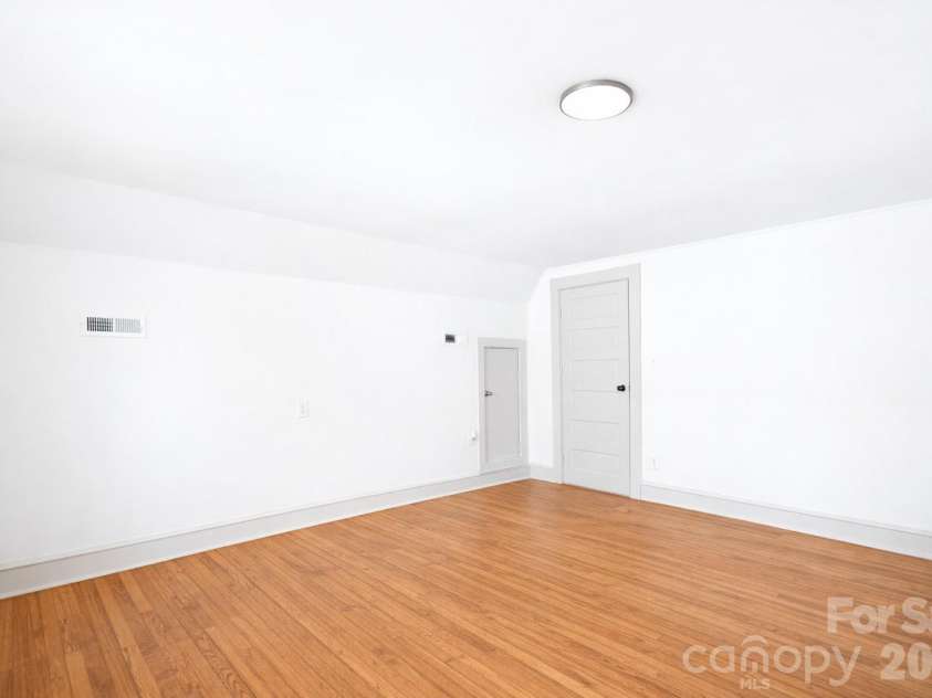 269 Misenheimer Drive, Concord, NC 28025.  MLS# CAR4359369, YatesRealty ID 15237. Spacious Bedroom 2