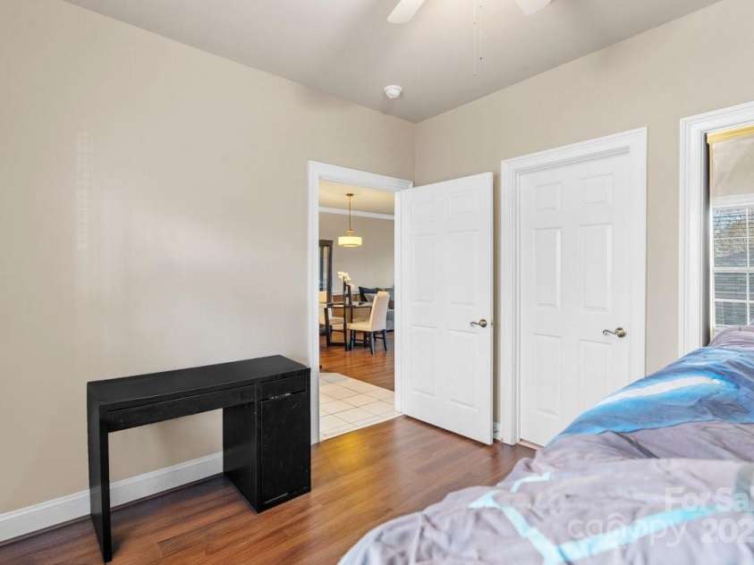 8923 Meadow Vista Road, Charlotte, NC 28213.  MLS# CAR4228042, YatesRealty ID 15237. 