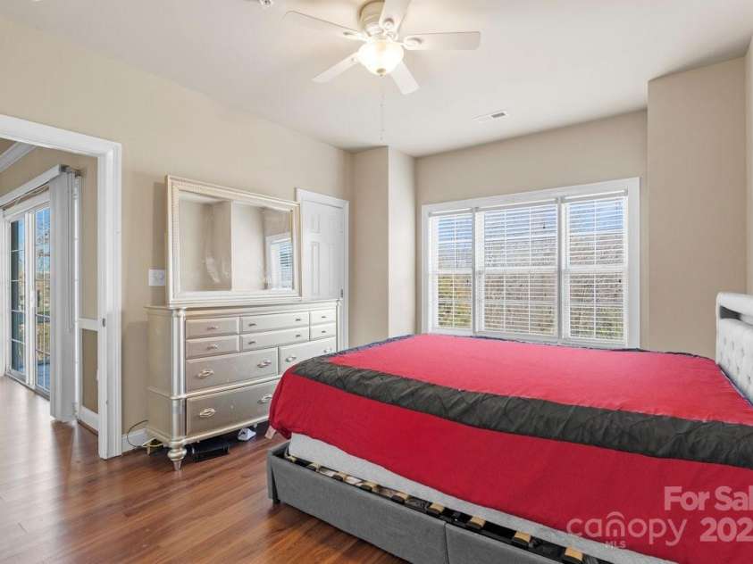 8923 Meadow Vista Road, Charlotte, NC 28213.  MLS# CAR4228042, YatesRealty ID 15237. 