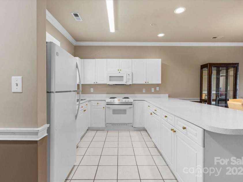 8923 Meadow Vista Road, Charlotte, NC 28213.  MLS# CAR4228042, YatesRealty ID 15237. 