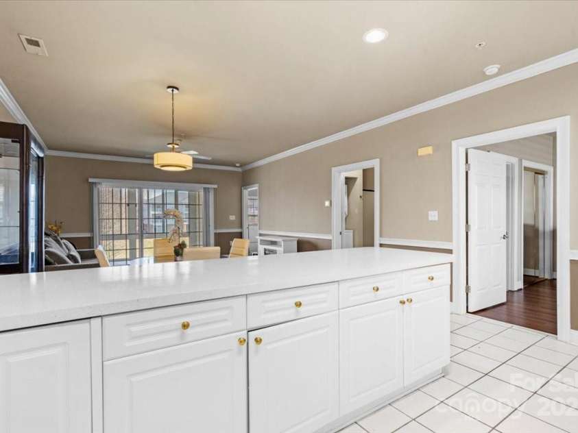 8923 Meadow Vista Road, Charlotte, NC 28213.  MLS# CAR4228042, YatesRealty ID 15237. 