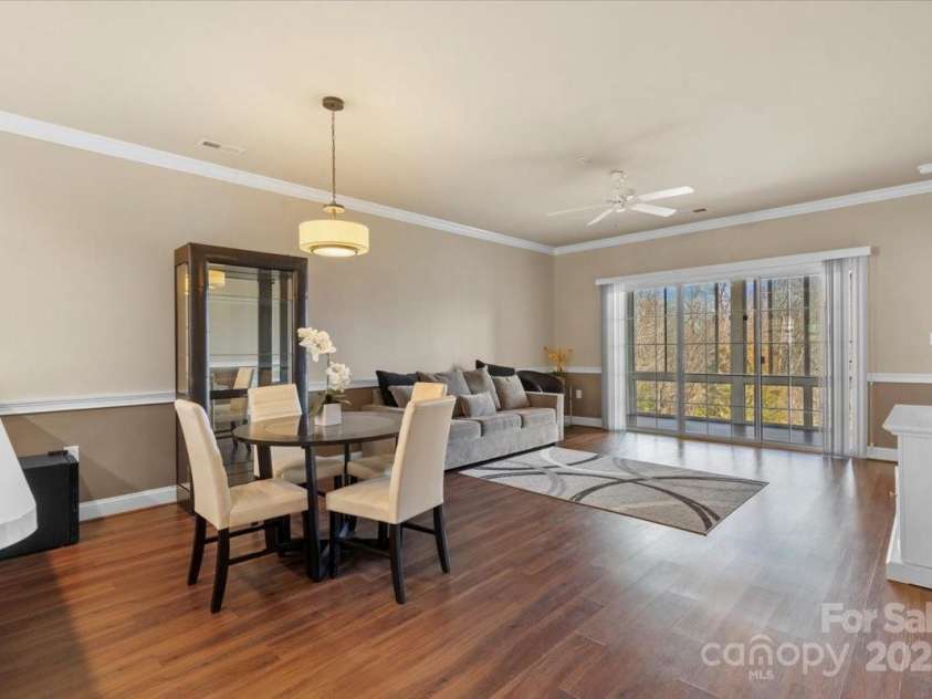 8923 Meadow Vista Road, Charlotte, NC 28213.  MLS# CAR4228042, YatesRealty ID 15237. 