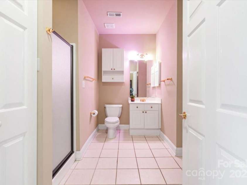8923 Meadow Vista Road, Charlotte, NC 28213.  MLS# CAR4228042, YatesRealty ID 15237. Hall Bathroom w/ Laundry Closet Closed