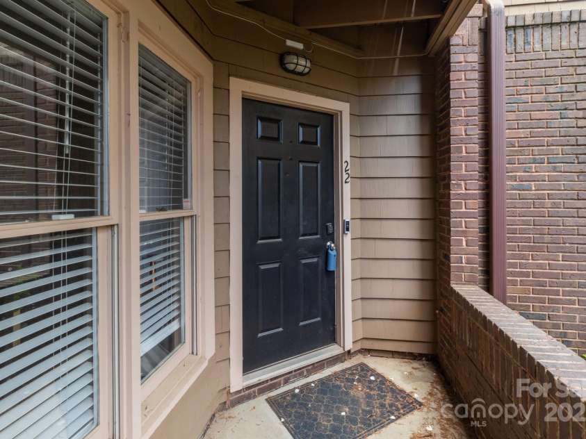 1109 Morehead Street, Charlotte, NC 28204.  MLS# CAR4244461, YatesRealty ID 15238. 
