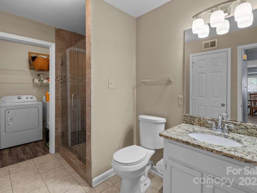 1109 Morehead Street, Charlotte, NC 28204.  MLS# CAR4244461, YatesRealty ID 15238. 