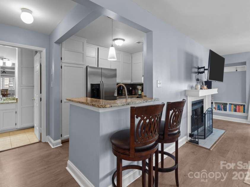 1109 Morehead Street, Charlotte, NC 28204.  MLS# CAR4244461, YatesRealty ID 15238. 