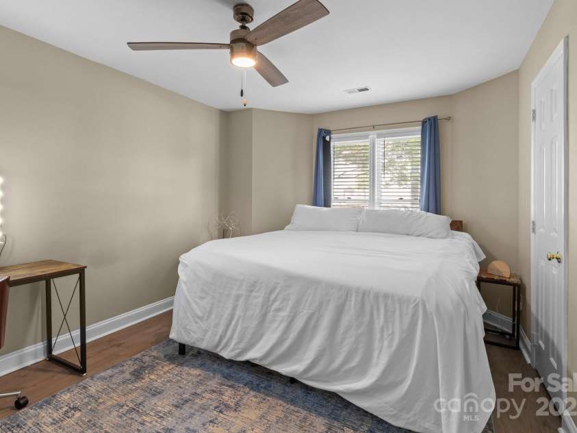 1109 Morehead Street, Charlotte, NC 28204.  MLS# CAR4244461, YatesRealty ID 15238. 
