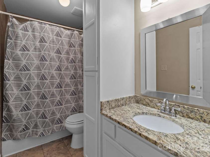1109 Morehead Street, Charlotte, NC 28204.  MLS# CAR4244461, YatesRealty ID 15238. 
