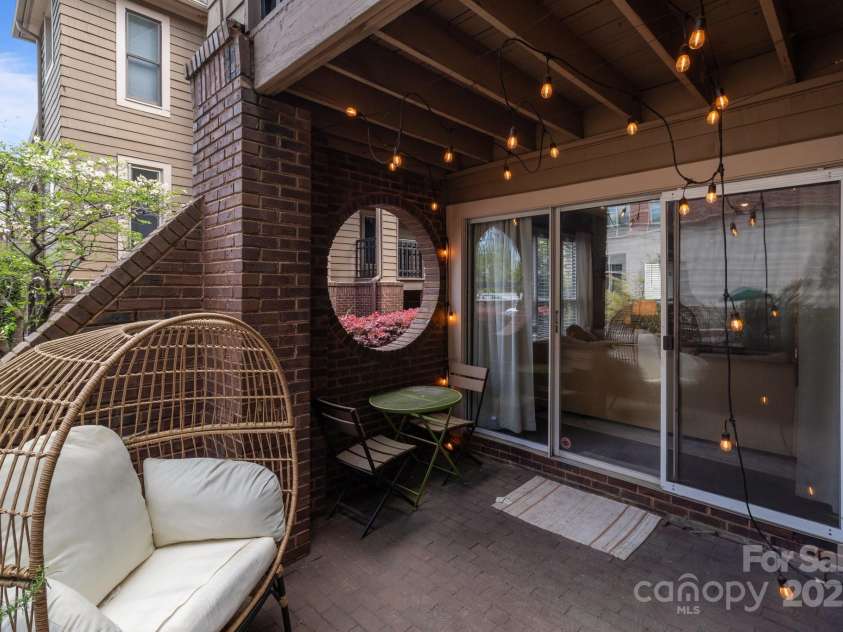 1109 Morehead Street, Charlotte, NC 28204.  MLS# CAR4244461, YatesRealty ID 15238. 