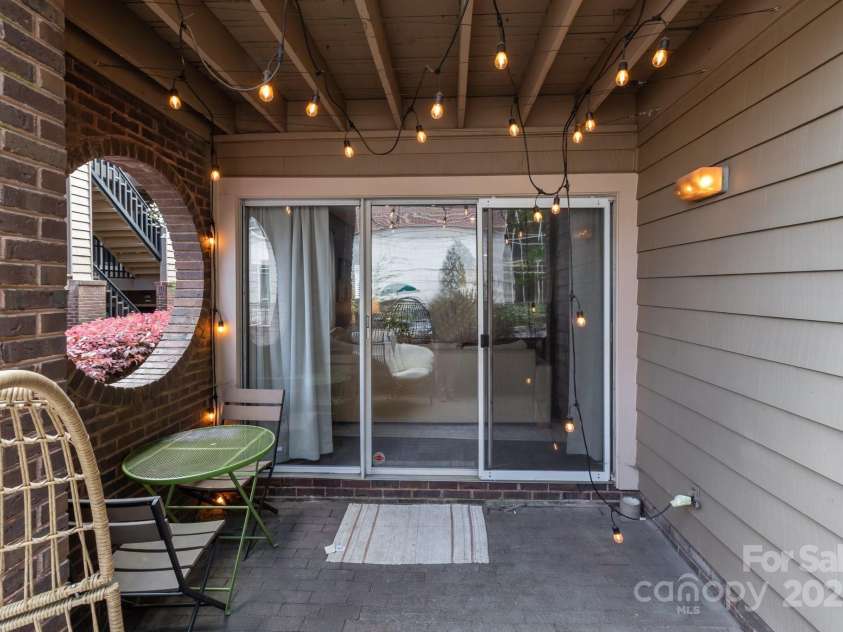 1109 Morehead Street, Charlotte, NC 28204.  MLS# CAR4244461, YatesRealty ID 15238. 