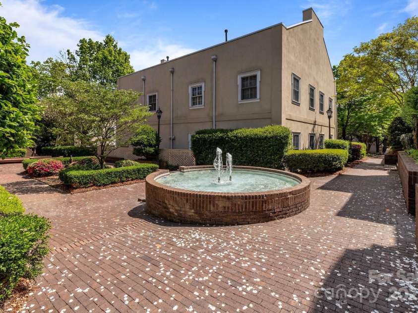 1109 Morehead Street, Charlotte, NC 28204.  MLS# CAR4244461, YatesRealty ID 15238. 
