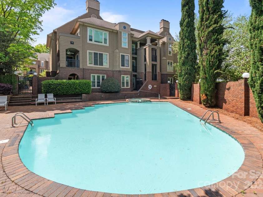 1109 Morehead Street, Charlotte, NC 28204.  MLS# CAR4244461, YatesRealty ID 15238. 