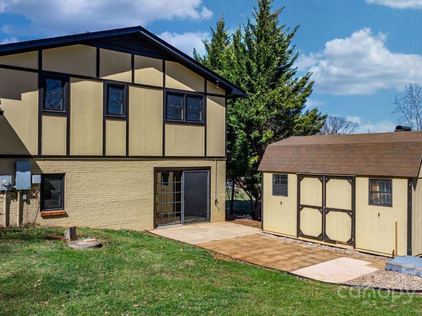 2530 31st Street Drive, Hickory, NC 28601.  MLS# CAR4231515, YatesRealty ID 15239. Storage shed