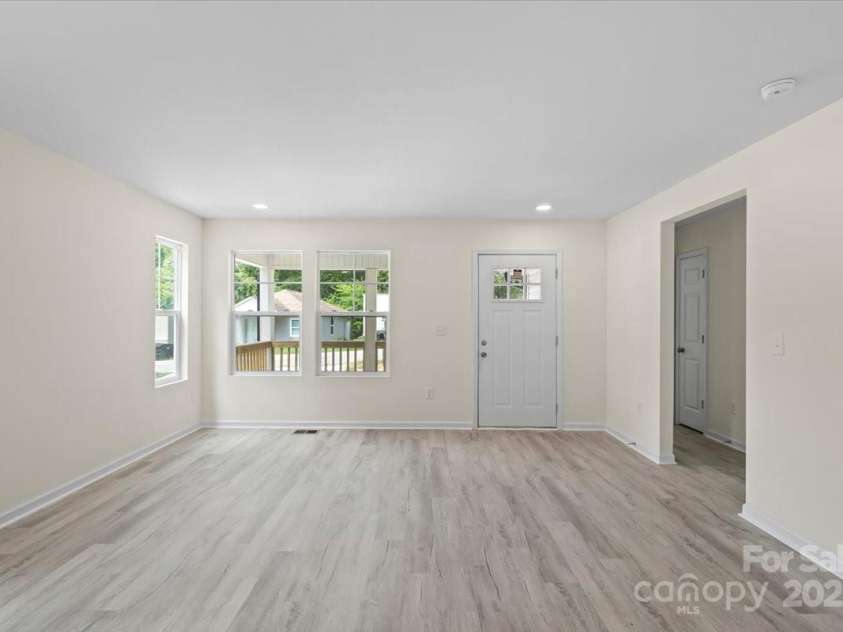 40 Magnolia Street, York, SC 29745.  MLS# CAR4291281, YatesRealty ID 15239. 