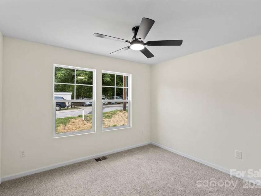 40 Magnolia Street, York, SC 29745.  MLS# CAR4291281, YatesRealty ID 15239. Secondary Bedroom