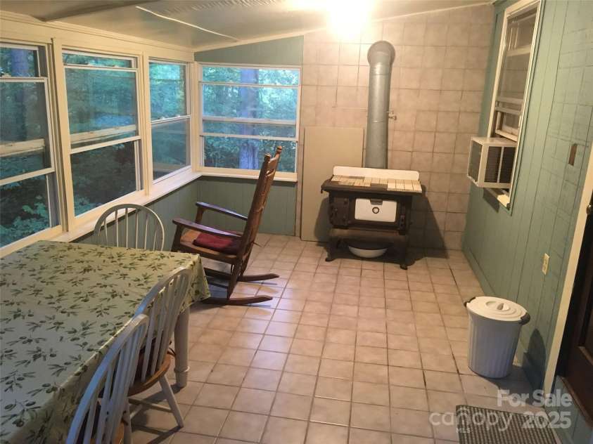 4700 Buffalo Road, Robbinsville, NC 28771.  MLS# CAR4276665, YatesRealty ID 1524. 