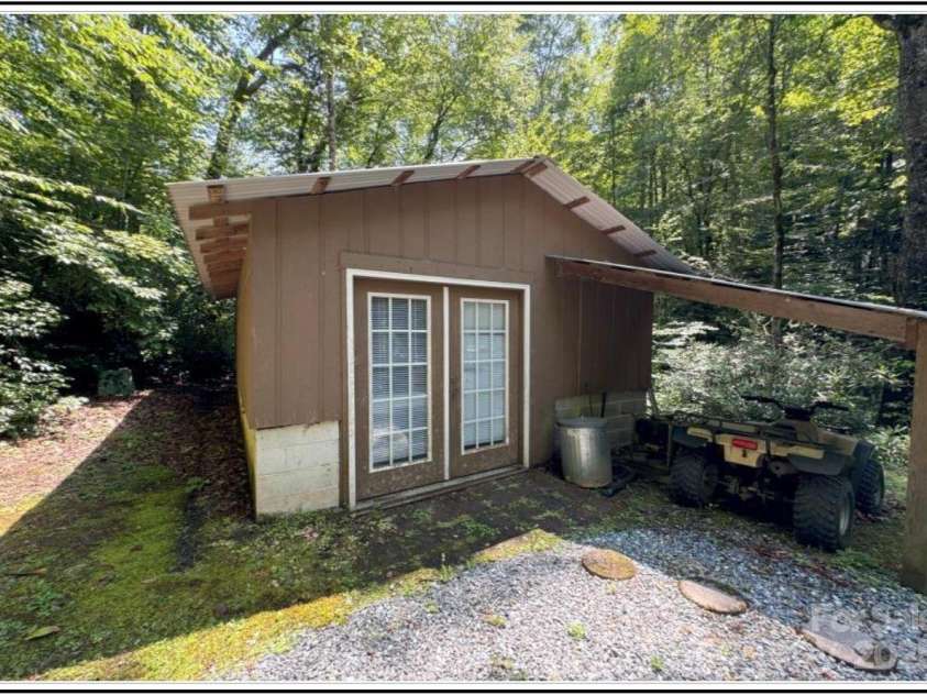 4700 Buffalo Road, Robbinsville, NC 28771.  MLS# CAR4276665, YatesRealty ID 1524. 