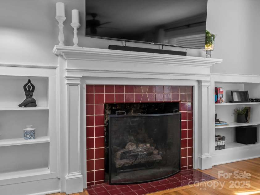 116 Lenoir Road, Morganton, NC 28655.  MLS# CAR4260146, YatesRealty ID 15240. 