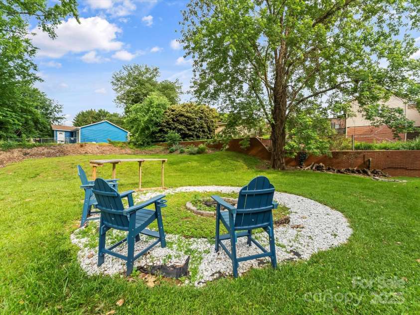 116 Lenoir Road, Morganton, NC 28655.  MLS# CAR4260146, YatesRealty ID 15240. 