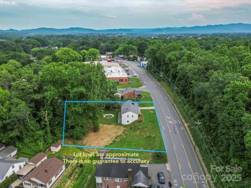 116 Lenoir Road, Morganton, NC 28655.  MLS# CAR4260146, YatesRealty ID 15240. 