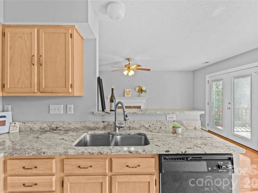 12611 Diamond Drive, Pineville, NC 28134.  MLS# CAR4361382, YatesRealty ID 15240. 