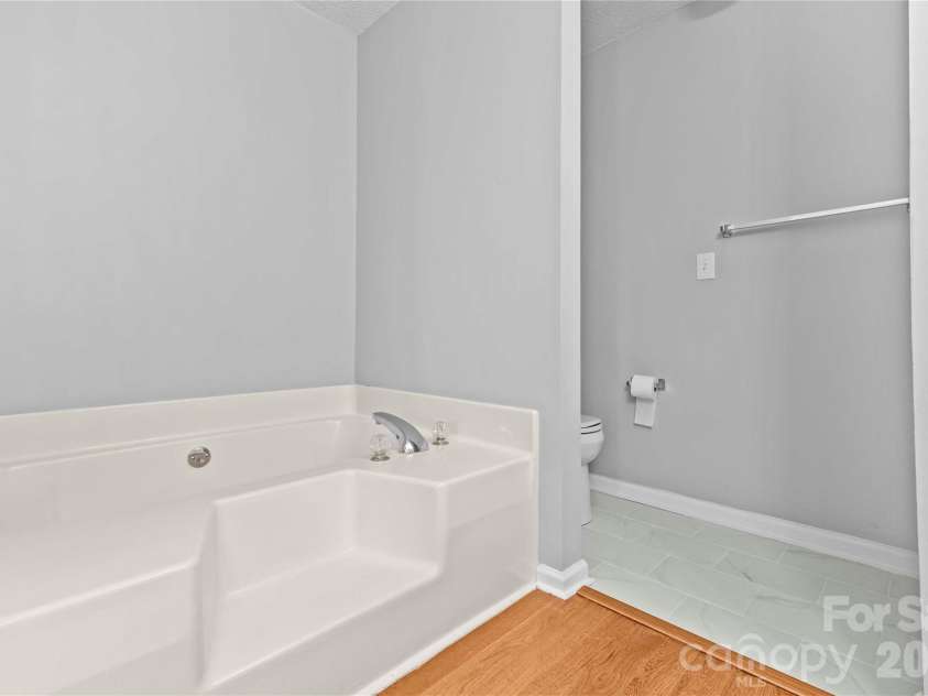 12611 Diamond Drive, Pineville, NC 28134.  MLS# CAR4361382, YatesRealty ID 15240. 