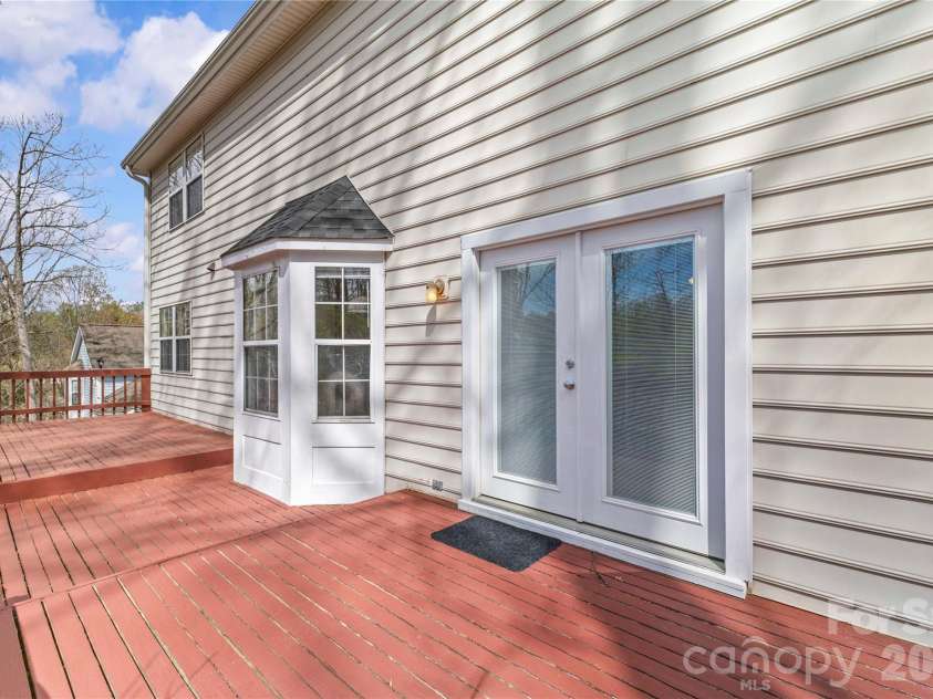 12611 Diamond Drive, Pineville, NC 28134.  MLS# CAR4361382, YatesRealty ID 15240. 