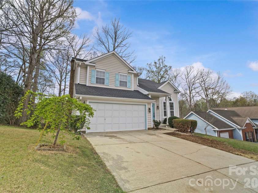 12611 Diamond Drive, Pineville, NC 28134.  MLS# CAR4361382, YatesRealty ID 15240. 