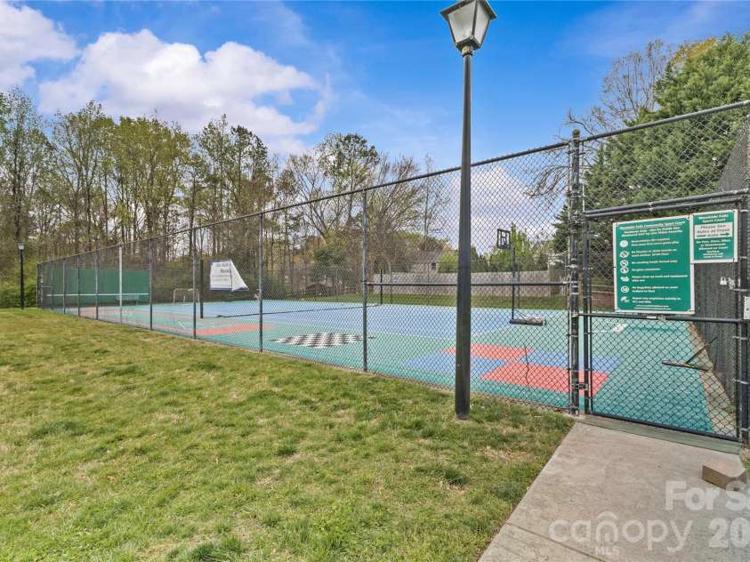 12611 Diamond Drive, Pineville, NC 28134.  MLS# CAR4361382, YatesRealty ID 15240. 