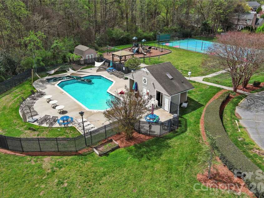 12611 Diamond Drive, Pineville, NC 28134.  MLS# CAR4361382, YatesRealty ID 15240. 
