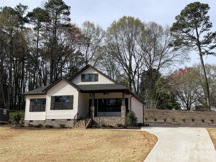 203 Willow Street, Stanley, NC 28164.  MLS# CAR4349588, YatesRealty ID 15241. 