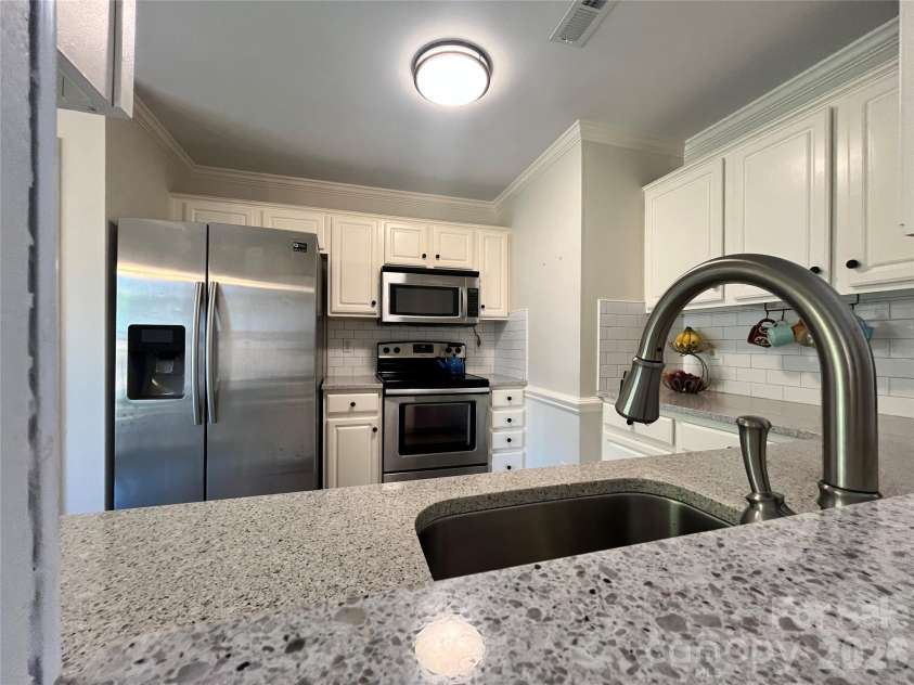 2653 Thistle Brook Drive, Concord, NC 28027.  MLS# CAR4371743, YatesRealty ID 15242. 