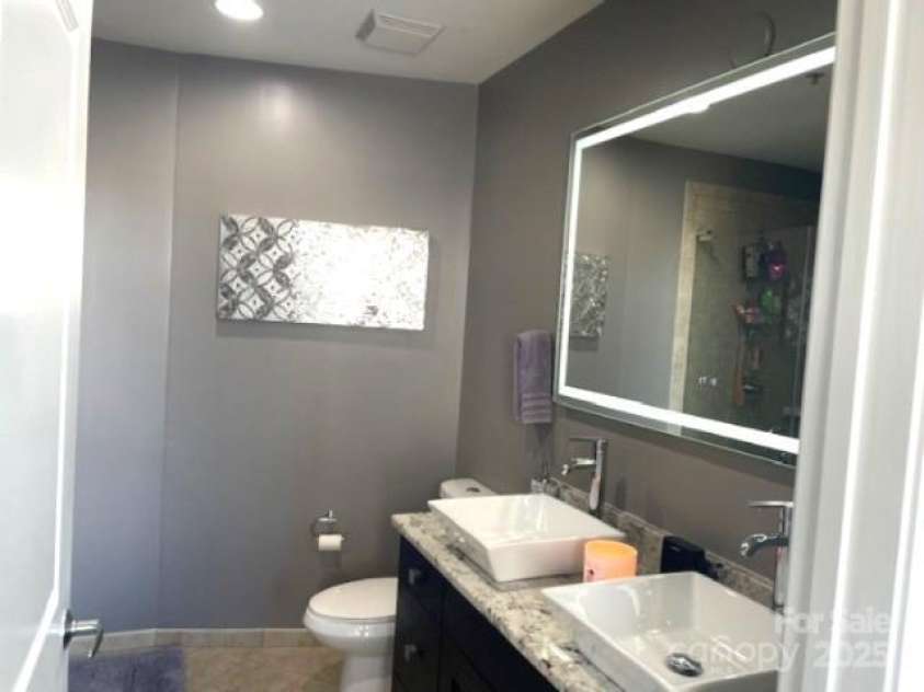 400 North Street, Raleigh, NC 27603.  MLS# CAR4259025, YatesRealty ID 15242. 