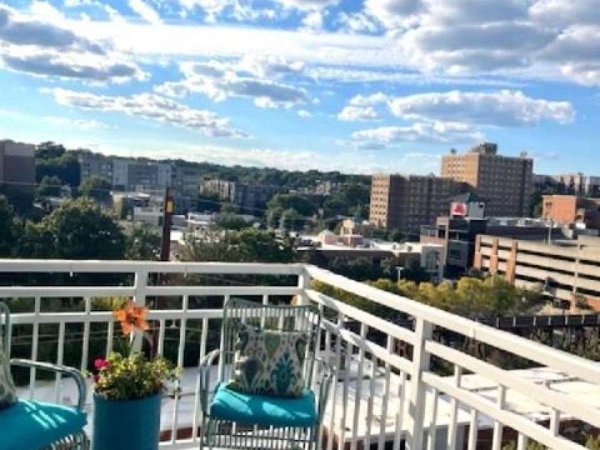 400 North Street, Raleigh, NC 27603.  MLS# CAR4259025, YatesRealty ID 15242. 