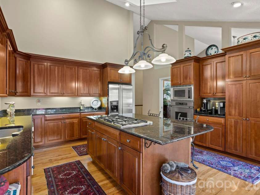231 Greenleaf Drive, Flat Rock, NC 28731.  MLS# CAR4344397, YatesRealty ID 15243. 